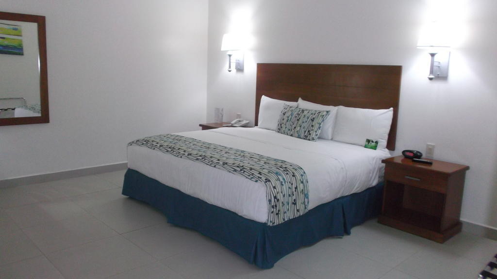 Booye Hotel Navojoa Room photo